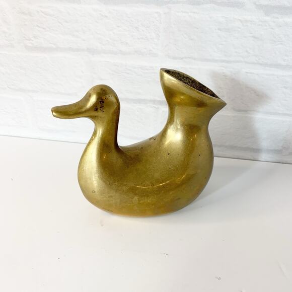 Vintage Brass Duck Vase 4" MCM Decor Stylized Curvy Design Minimalist - Picture 2 of 8